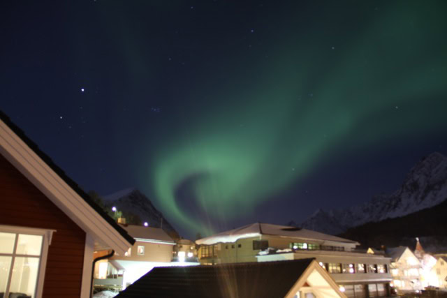 nordlichter aurora pulver schnee ski touring norway